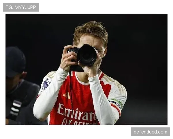 居莱尔 vs 厄德高：早期天才的战术角色与成长轨迹对比